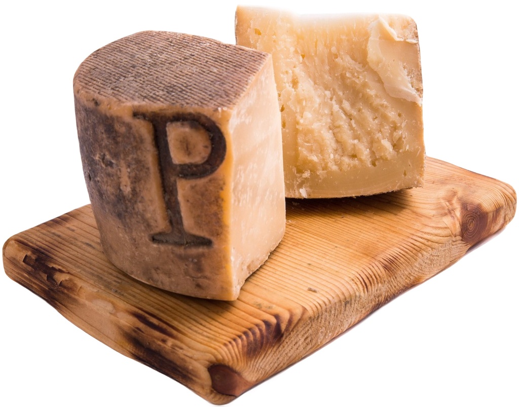 Petrucci - Vecchio Stampo Pecorino Aged in Grotto 石窟中陳釀芝士